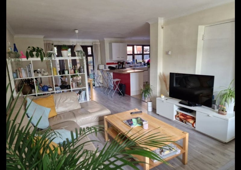 Room Bartlett Close in Greater London