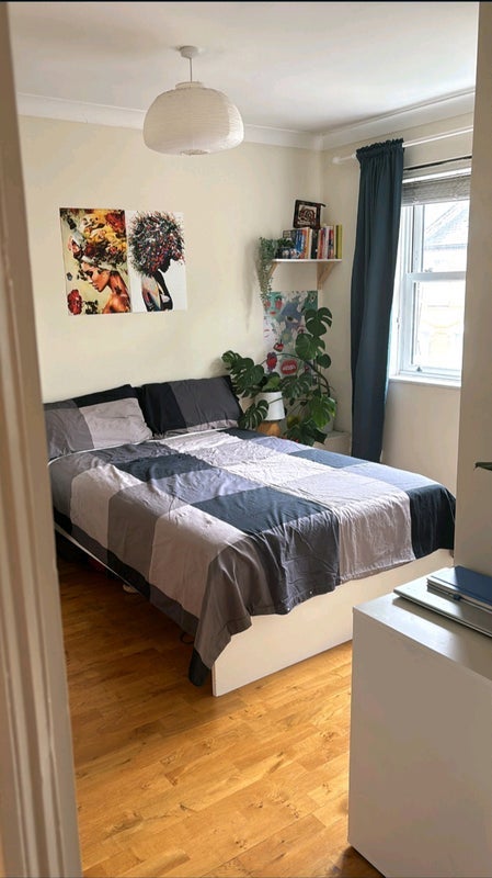 Room Louisa Gardens in Greater London