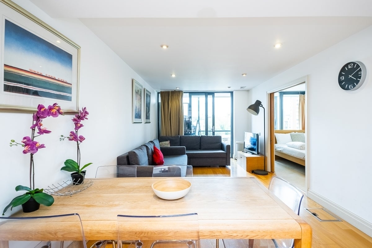 Flat Sheldon Square in City of Westminster