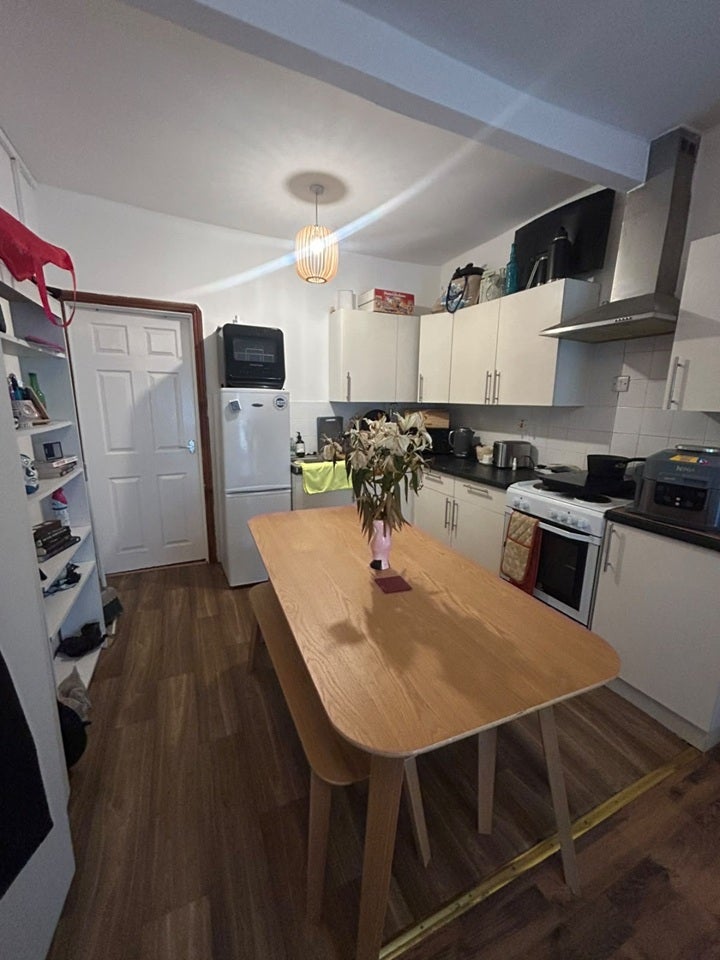 Flat Bradbury Street in Greater London