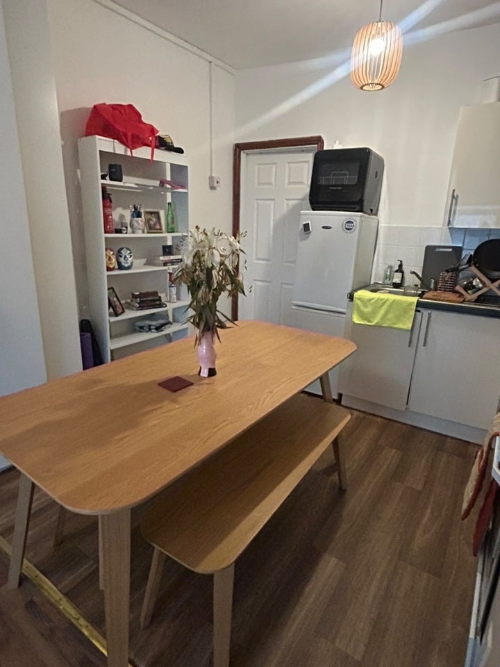 Flat Bradbury Street in Greater London