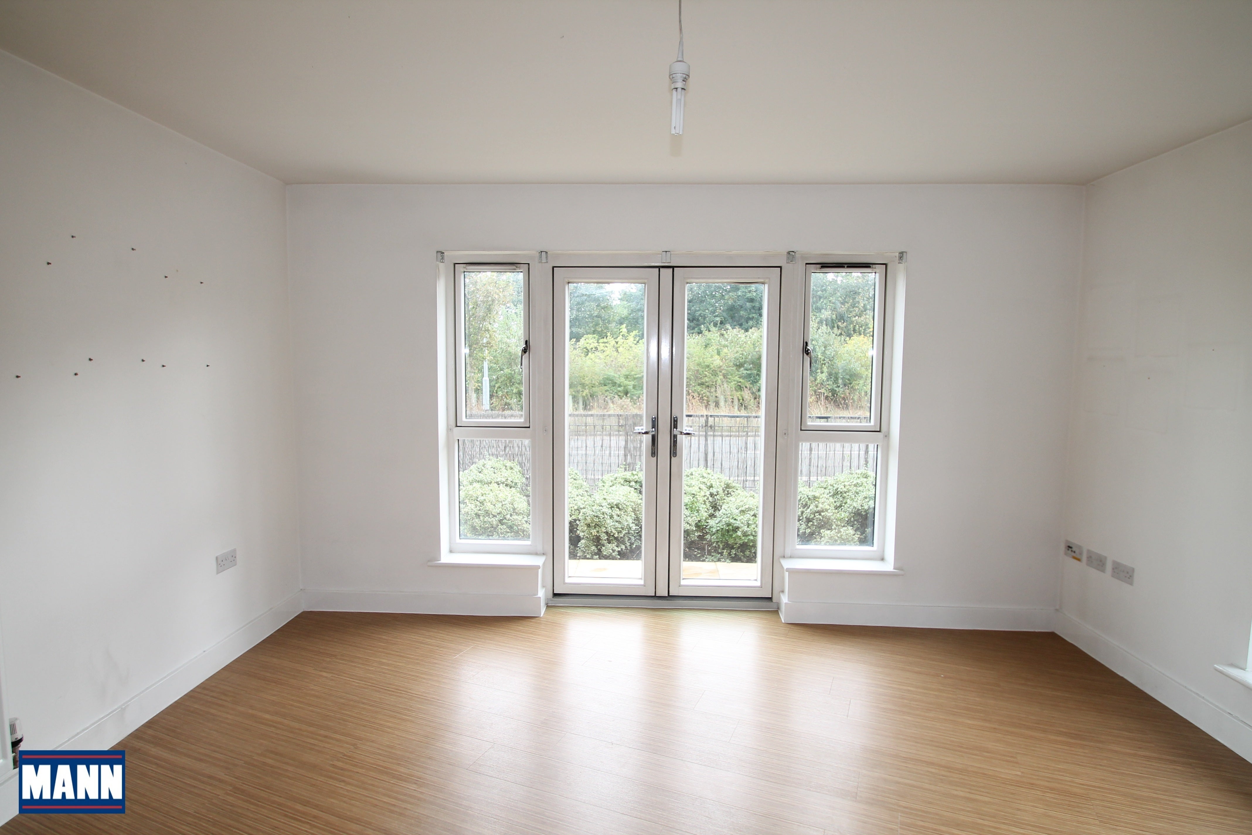 Flat Ingress Park Avenue in Dartford