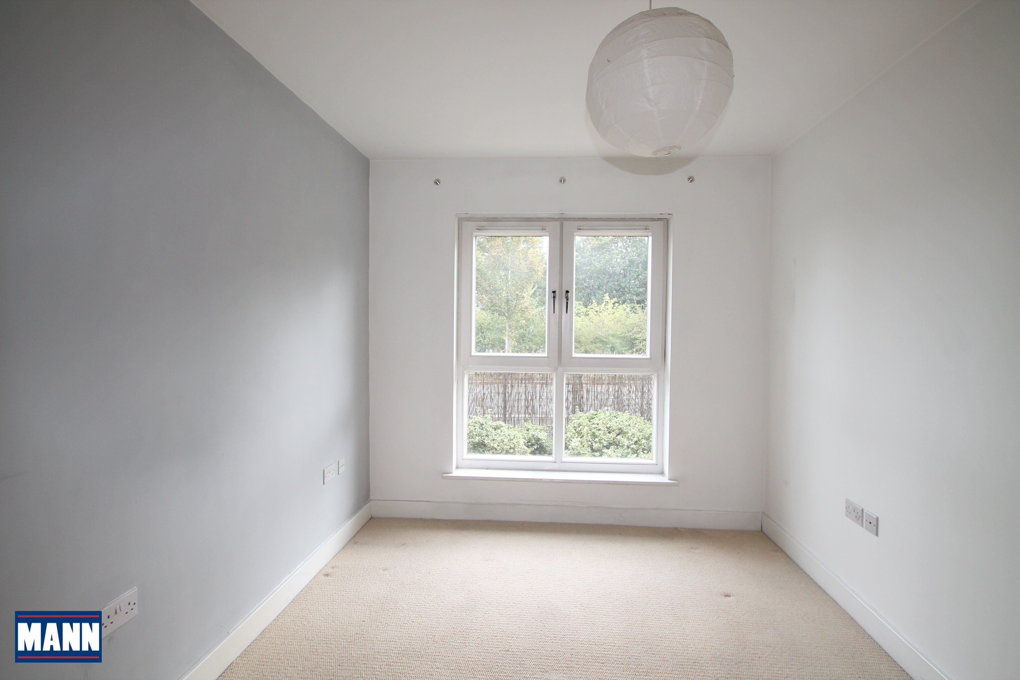 Flat Ingress Park Avenue in Dartford