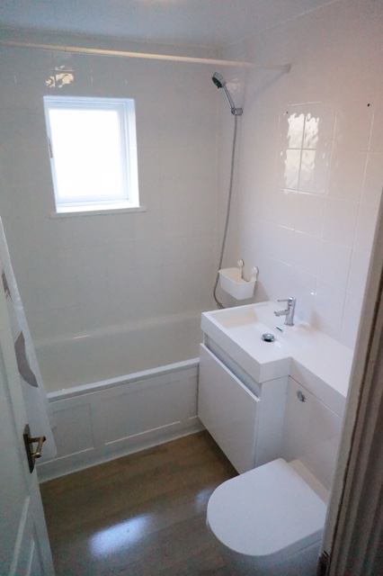 Room Farrow Lane in Greater London