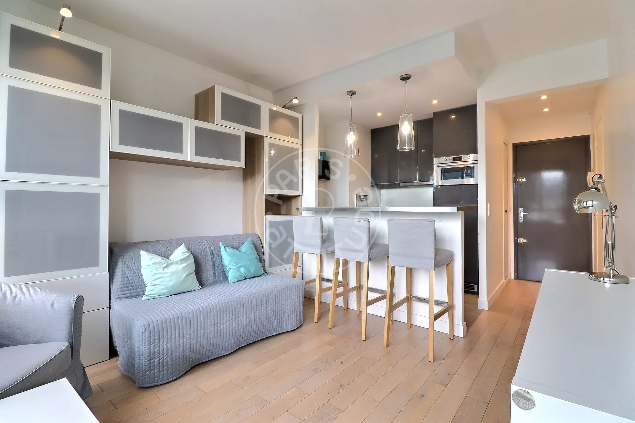Flat Rue Gustave Nadaud in Paris