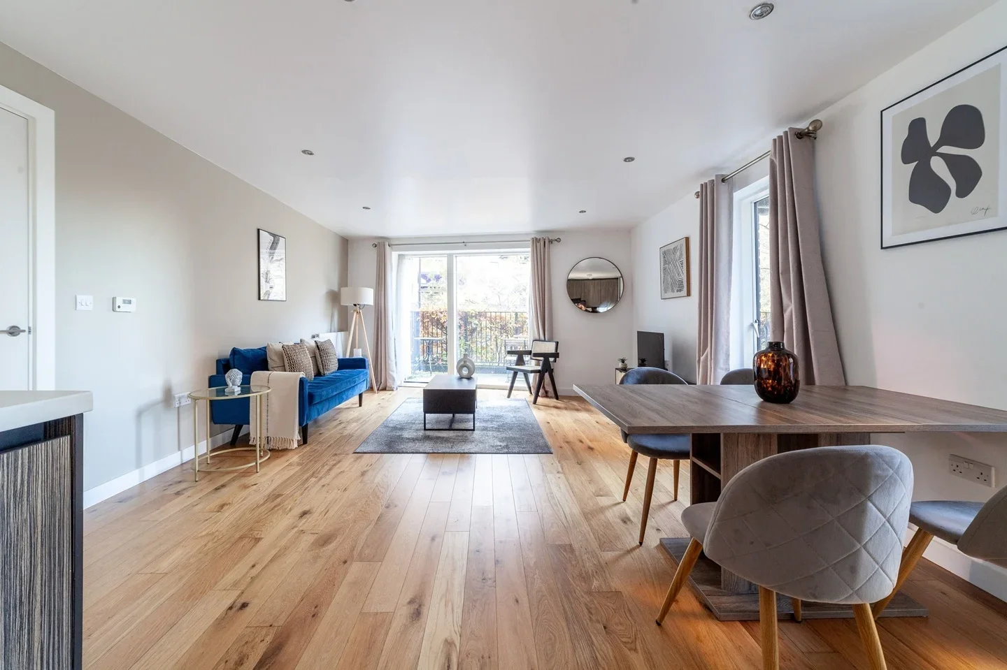Flat Rossett Way in Greater London