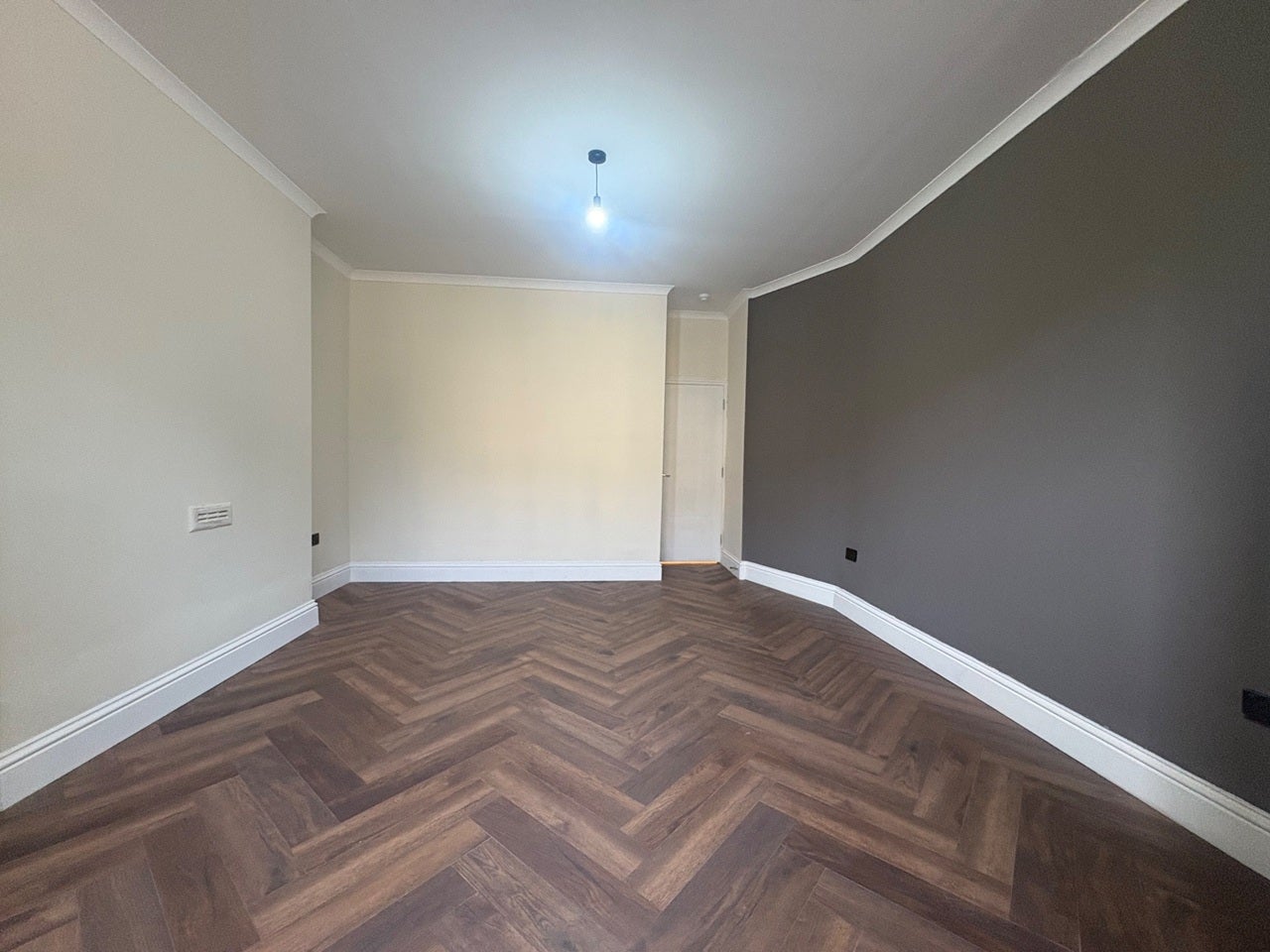 Flat Romford Road in Greater London