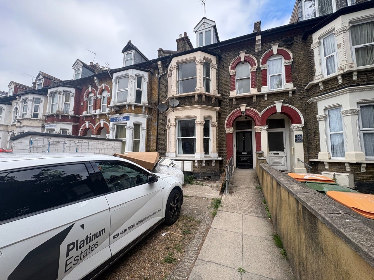 Flat Romford Road in Greater London