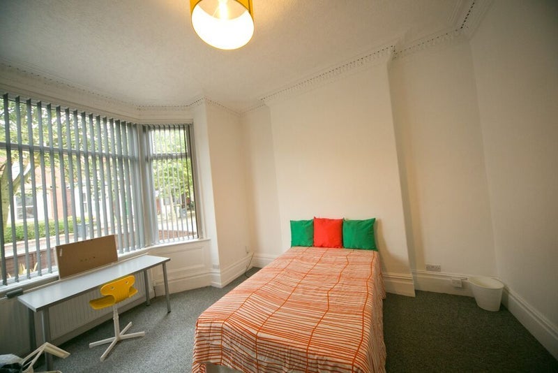 Room Eldon Street in Preston