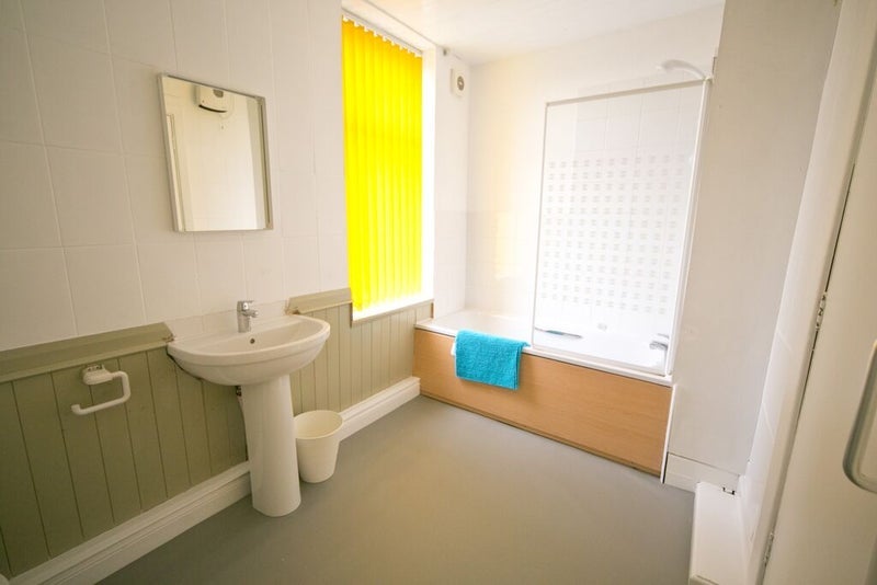 Room Eldon Street in Preston