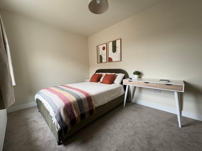 Room King Edward Road in Rugby
