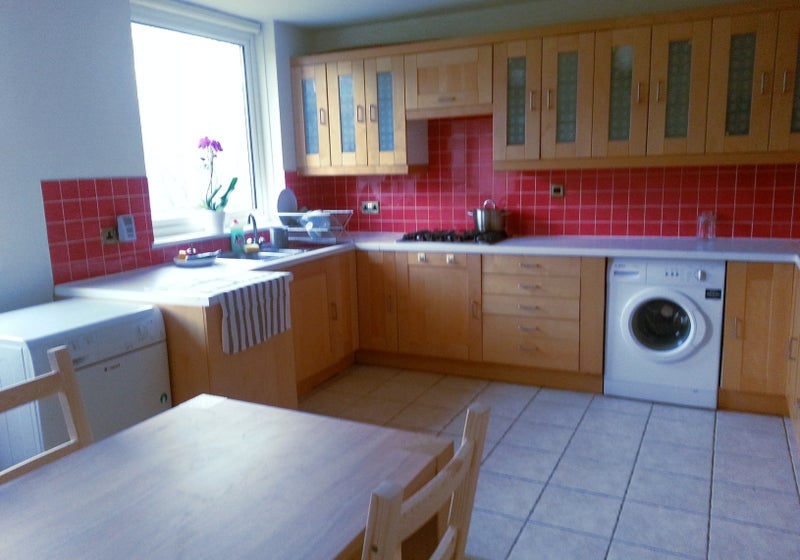 Room Aldsworth Close in City of Westminster