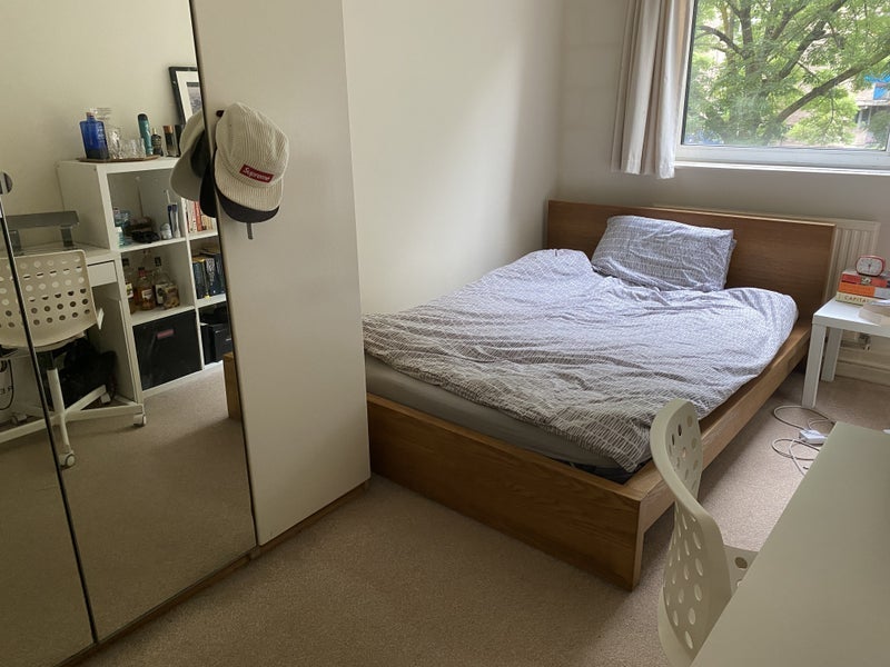 Room Aldsworth Close in City of Westminster