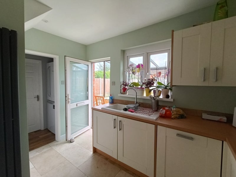 Room Ringwood Crescent in Bristol