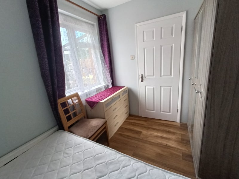 Room Ringwood Crescent in Bristol