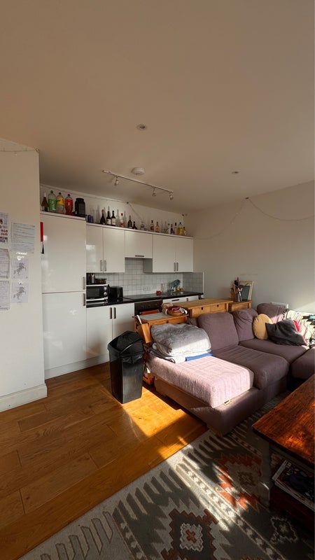 Room Queensway in City of Westminster