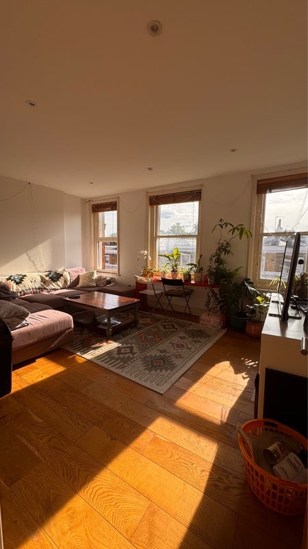 Room Queensway in City of Westminster