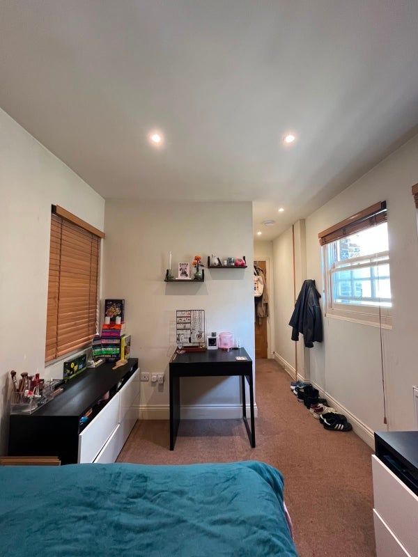 Room Queensway in City of Westminster
