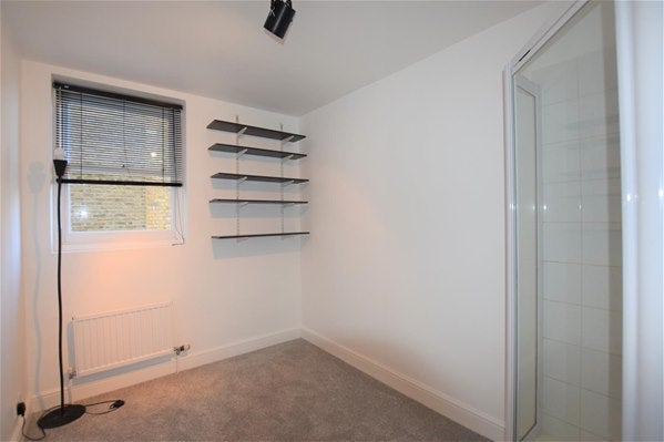 Flat Langley Road in Greater London
