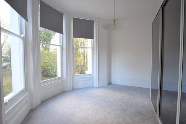 Flat Langley Road in Greater London