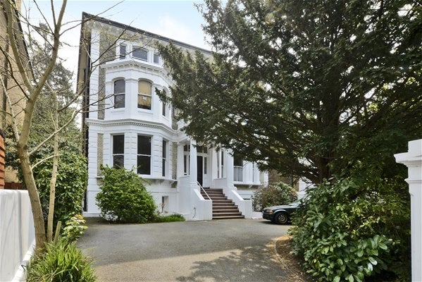 Flat Langley Road in Greater London