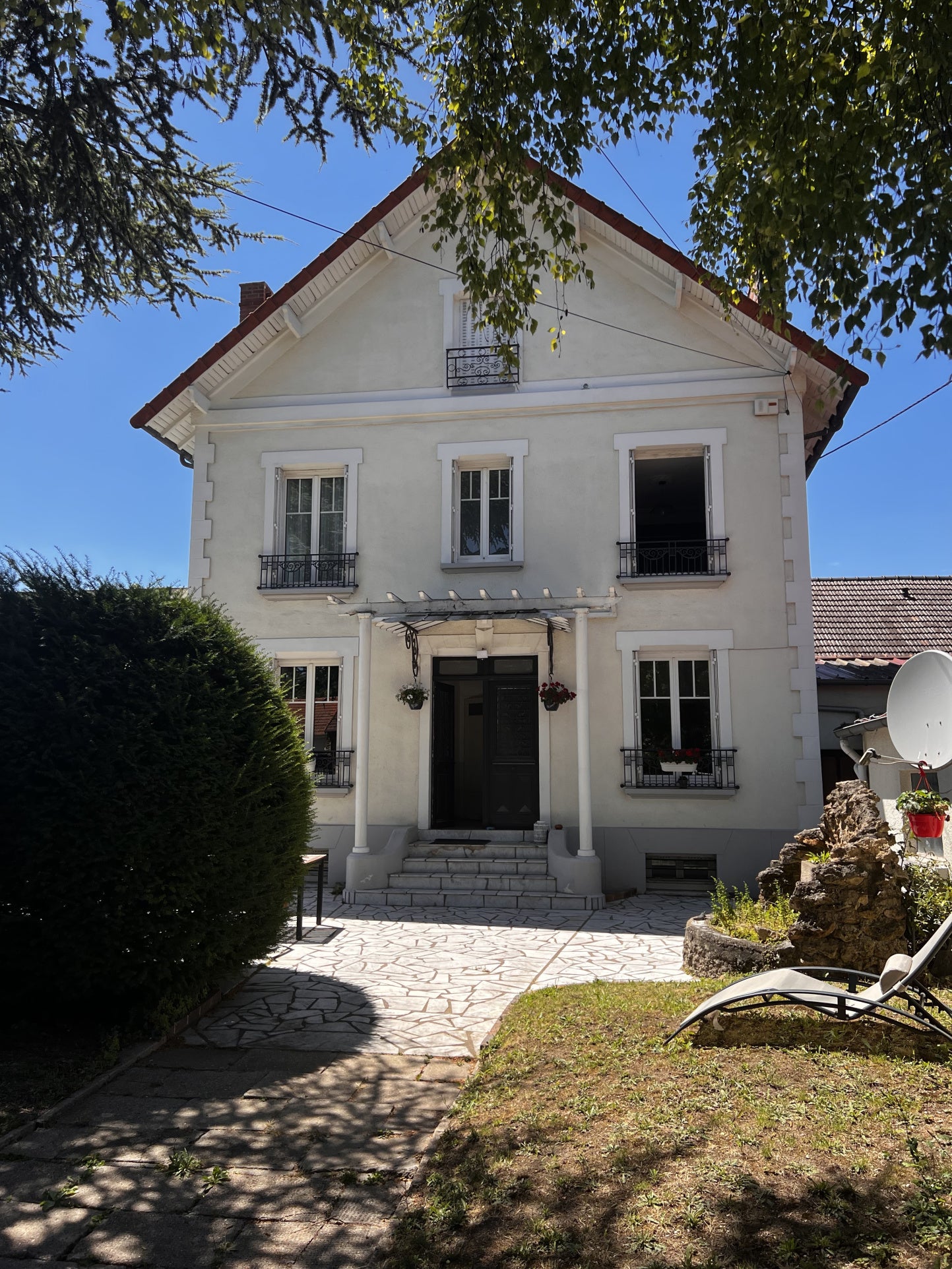 House Rue de Belle Place in Villeneuve-Saint-Georges