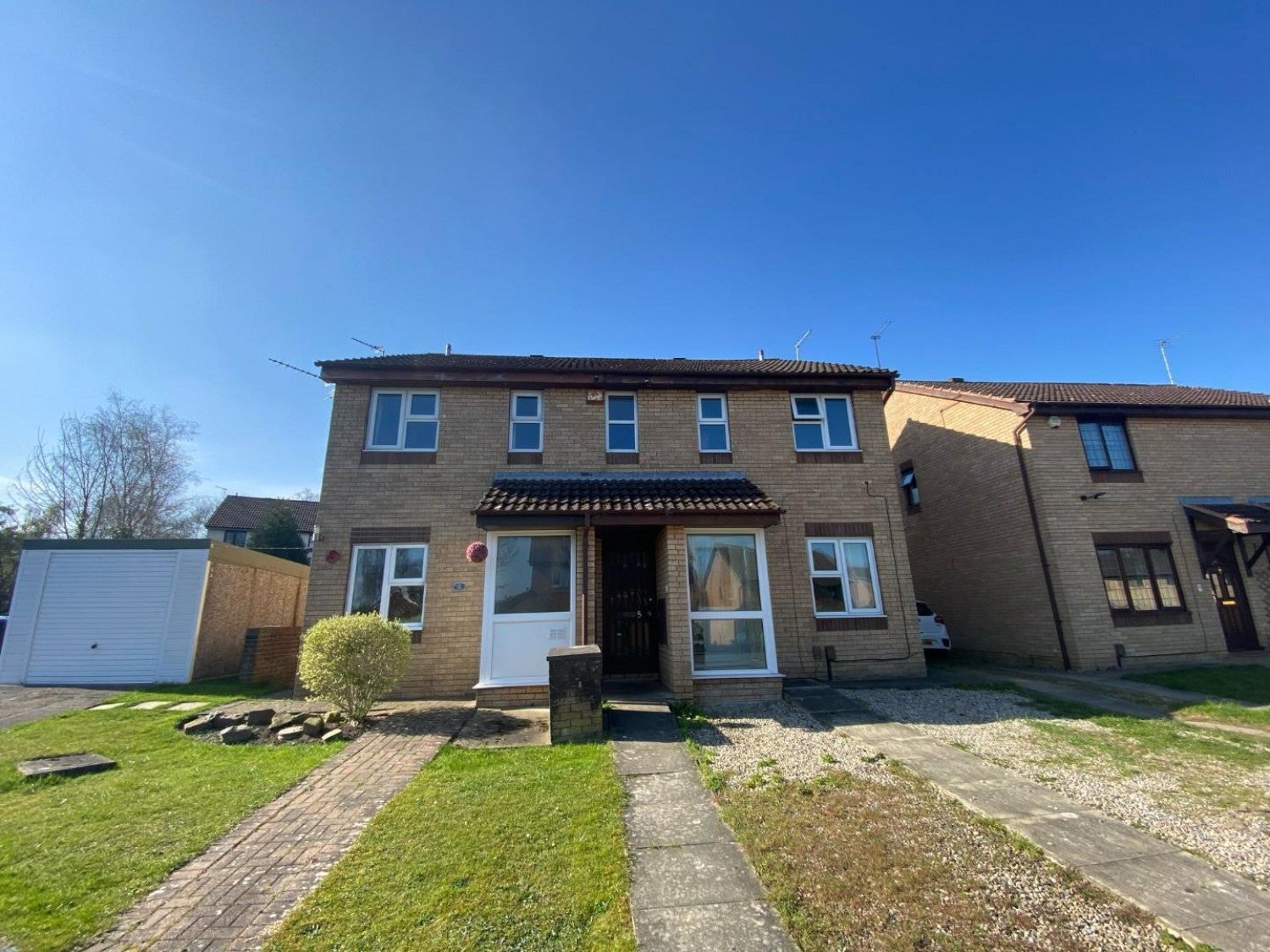 Flat Comfrey Close in Killinghall