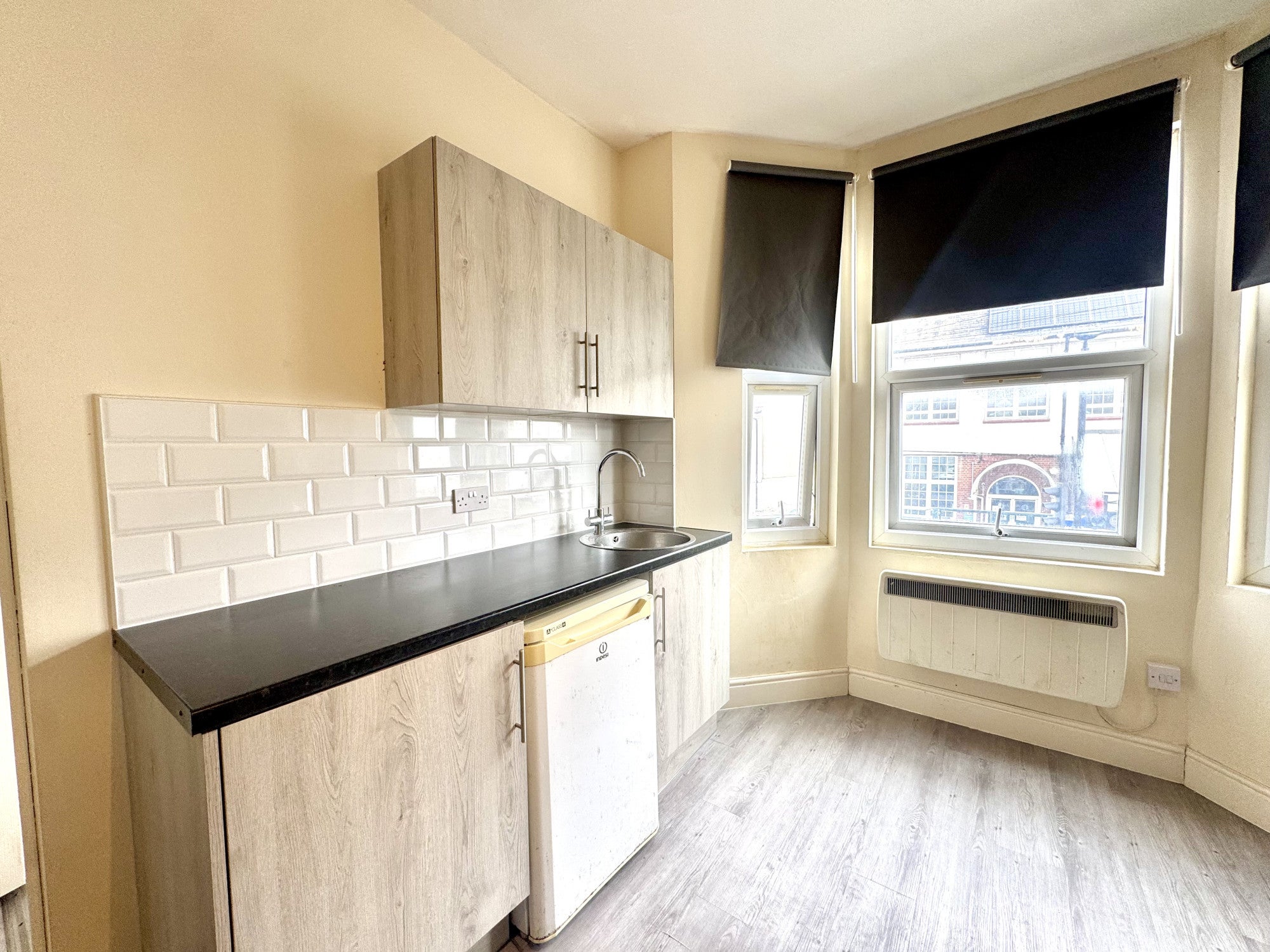 Flat Beaconsfield Road in Greater London