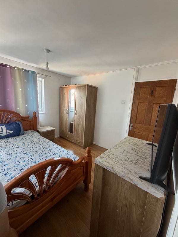 Room Adamson Road in Greater London