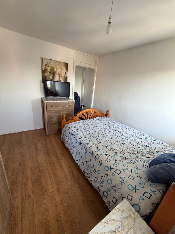 Room Adamson Road in Greater London