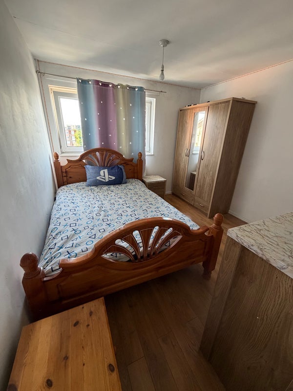 Room Adamson Road in Greater London