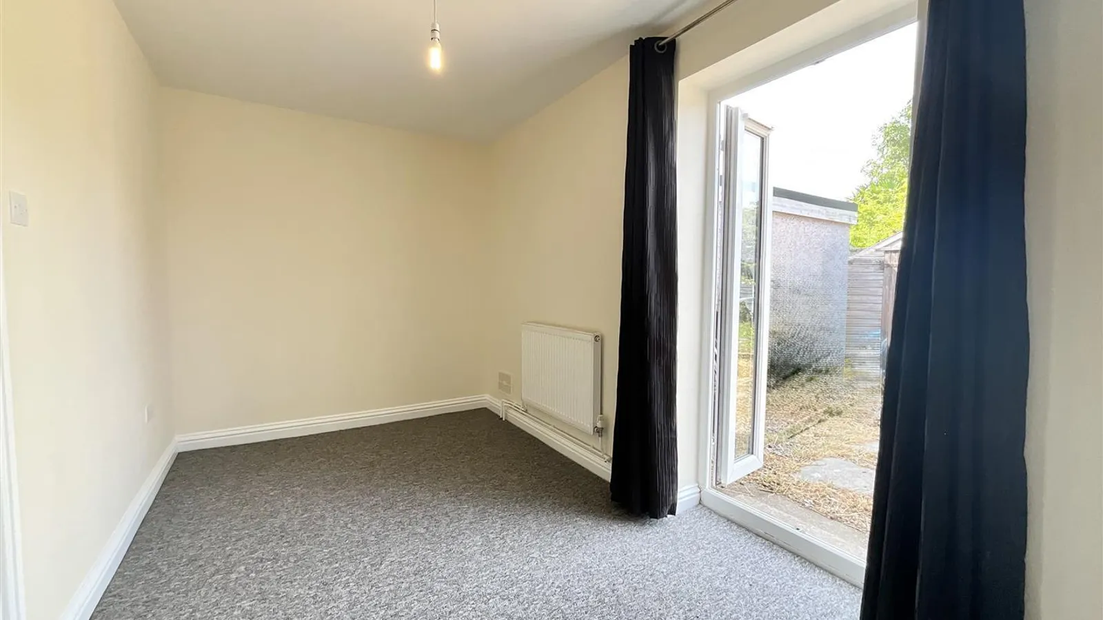 Flat Kingsmead Walk in Bristol