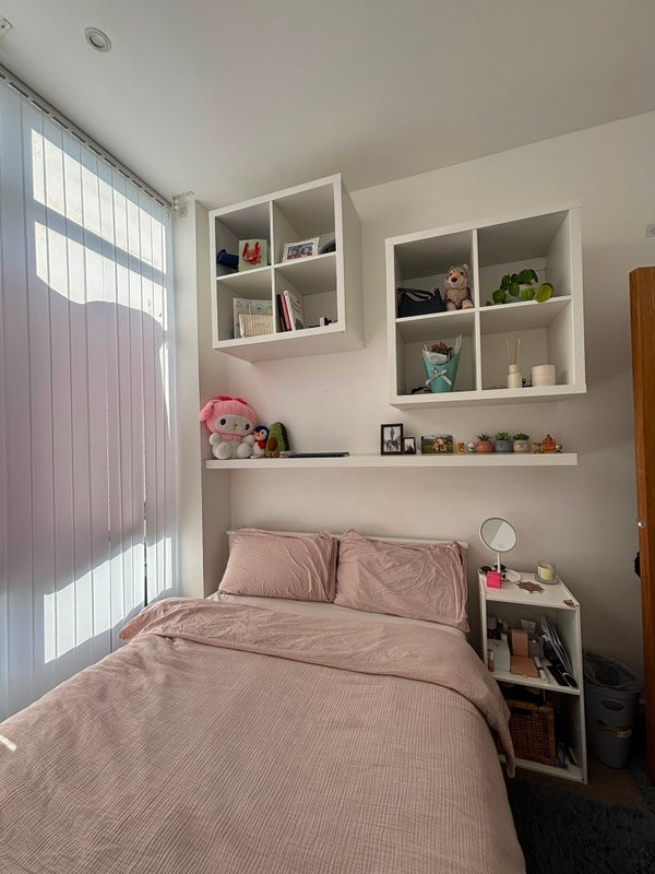 Room Peckham Grove in Greater London