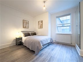 Flat Strutton Ground in City of Westminster