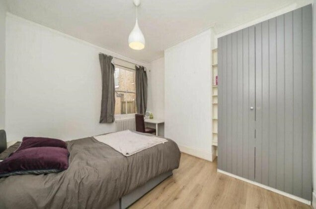 House Silver Crescent in Greater London