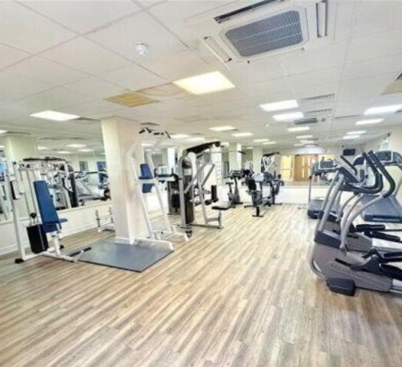 Room High Street in Greater London