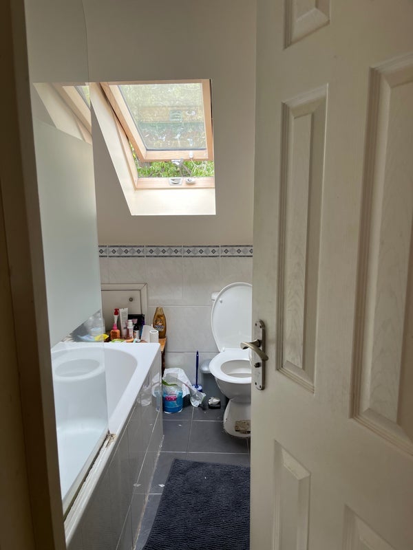 Room Burdett Street in Greater London