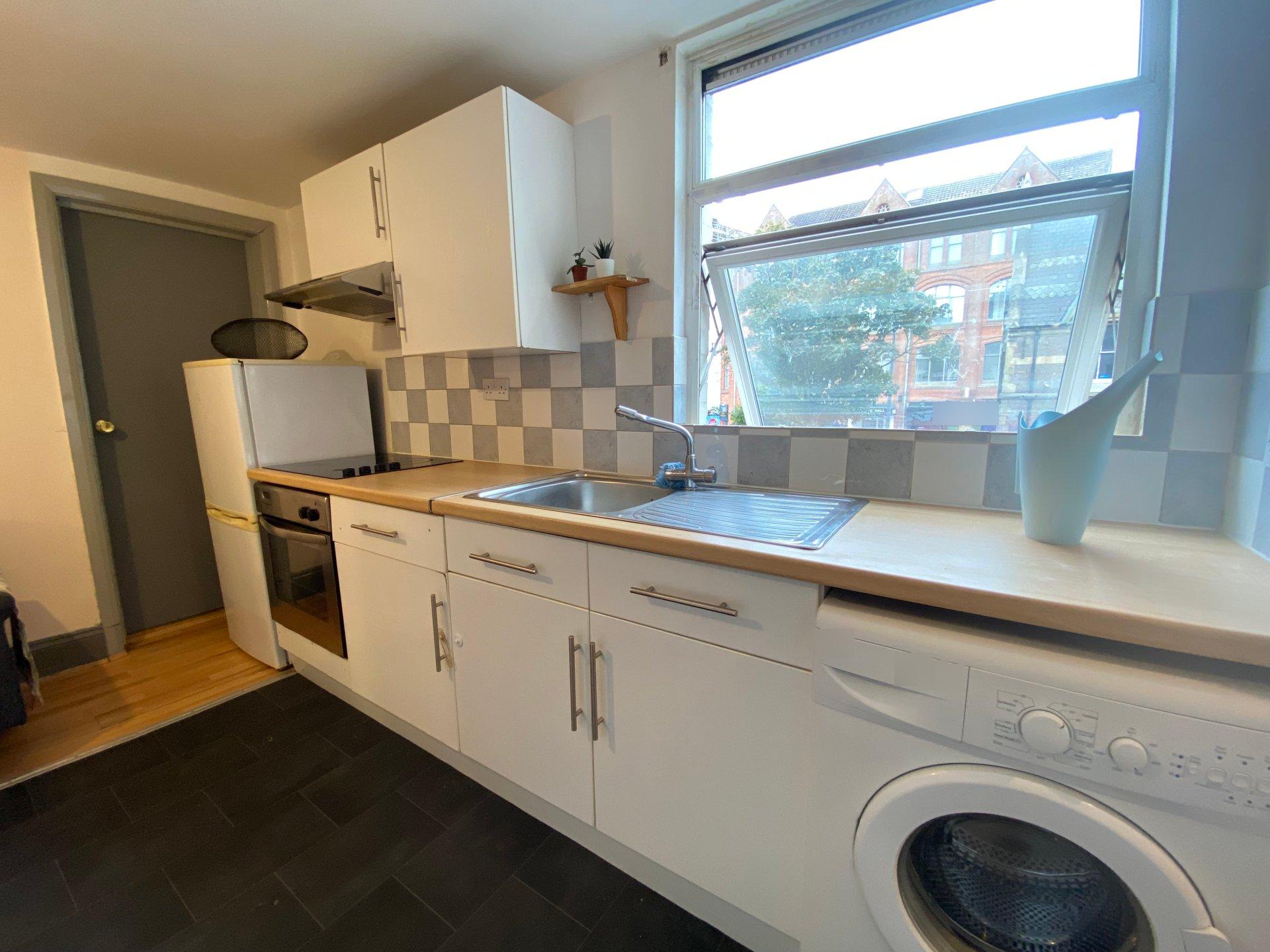 Flat Humberstone Gate in Leicester