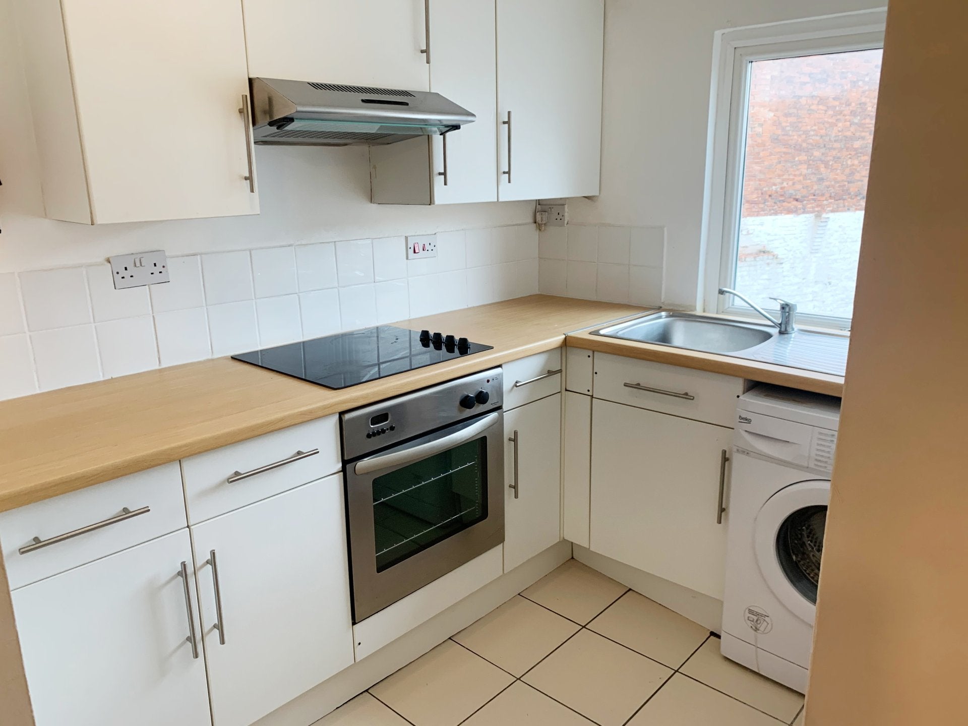 Flat Humberstone Gate in Leicester