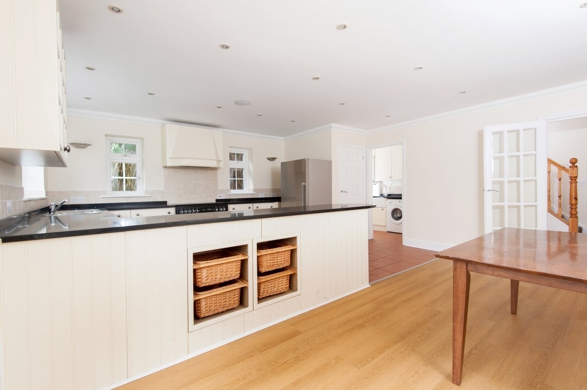 House Midway in Elmbridge