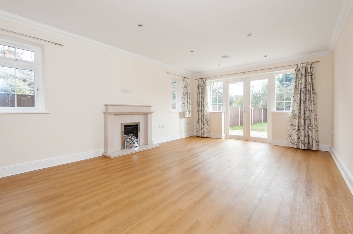 House Midway in Elmbridge