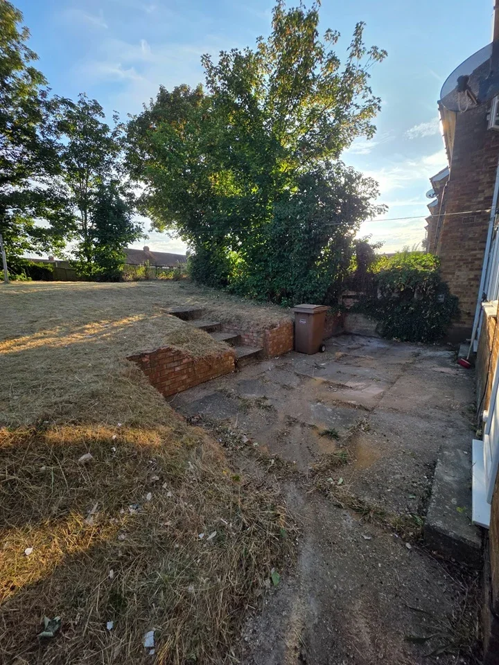 House Parys Road in Luton