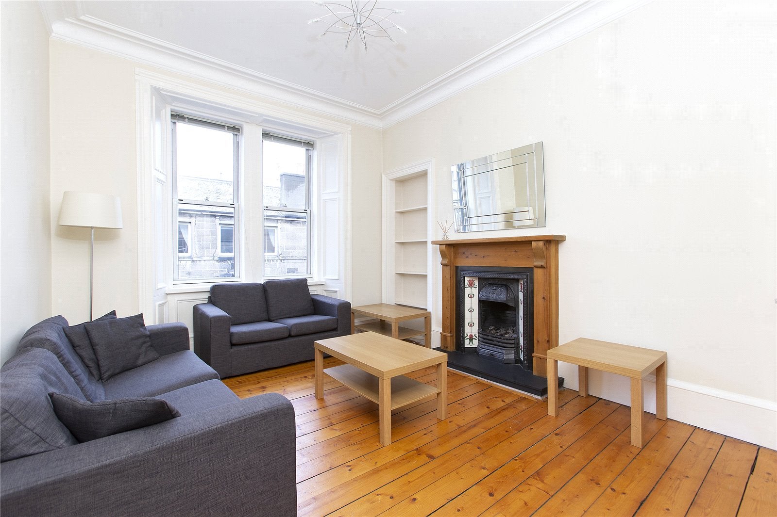 Flat Roseburn Place in City of Edinburgh