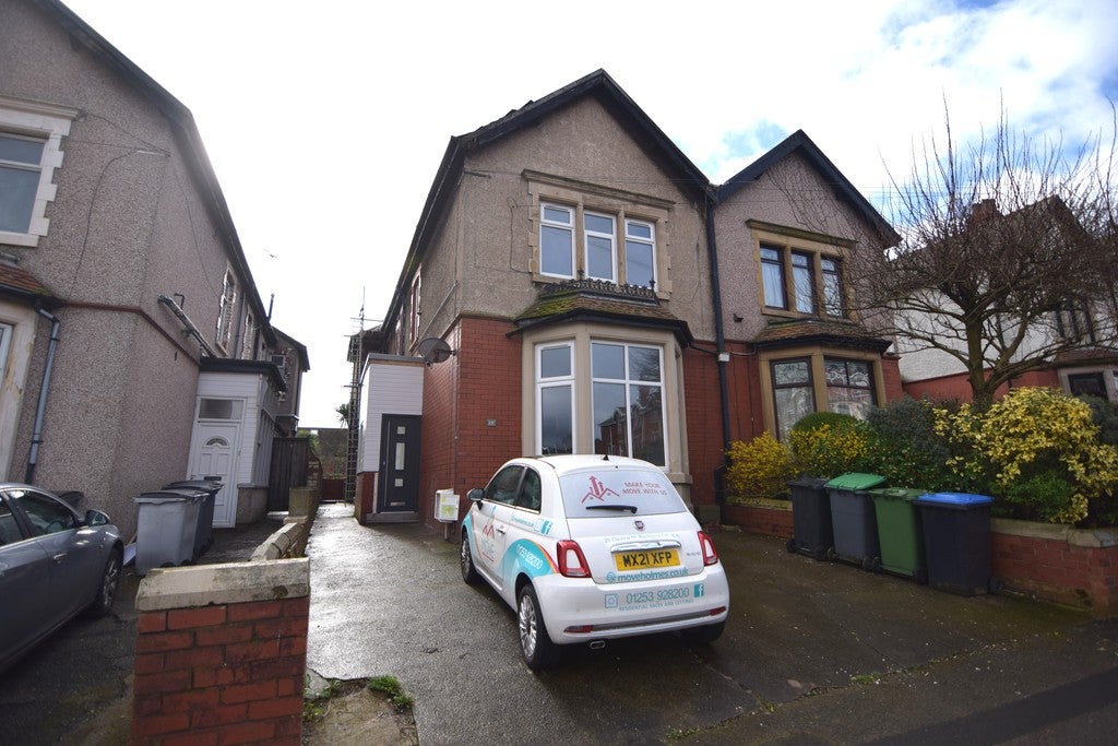 Flat Read's Avenue in Blackpool