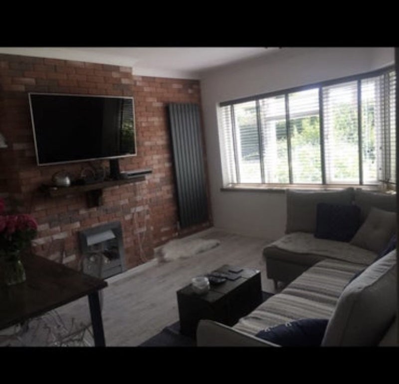 Room Byron Avenue in Warwick