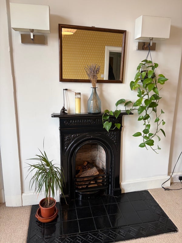 Flat Logie Green Road in City of Edinburgh
