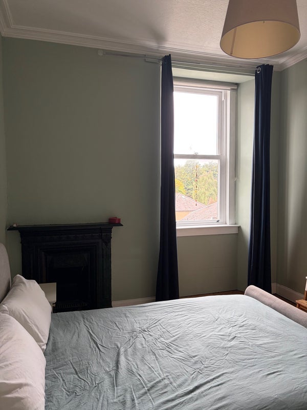 Flat Logie Green Road in City of Edinburgh