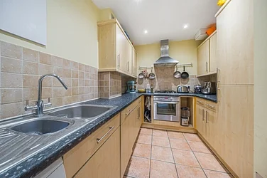 Flat Canbury Park Road in London