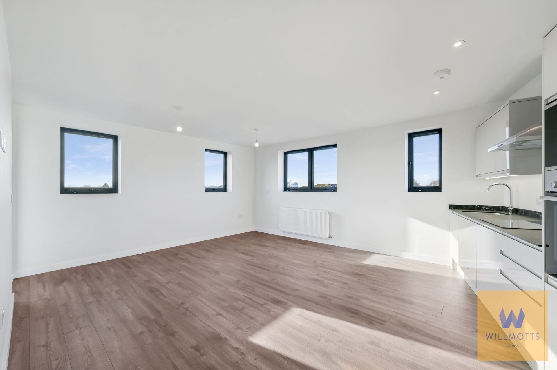 Flat Kingston Road in Greater London