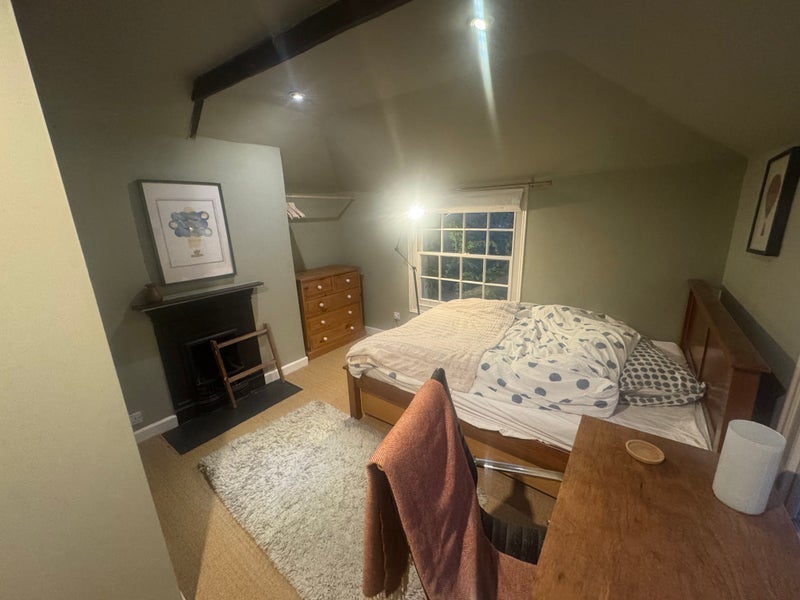 Room Cobourg Road in Bristol